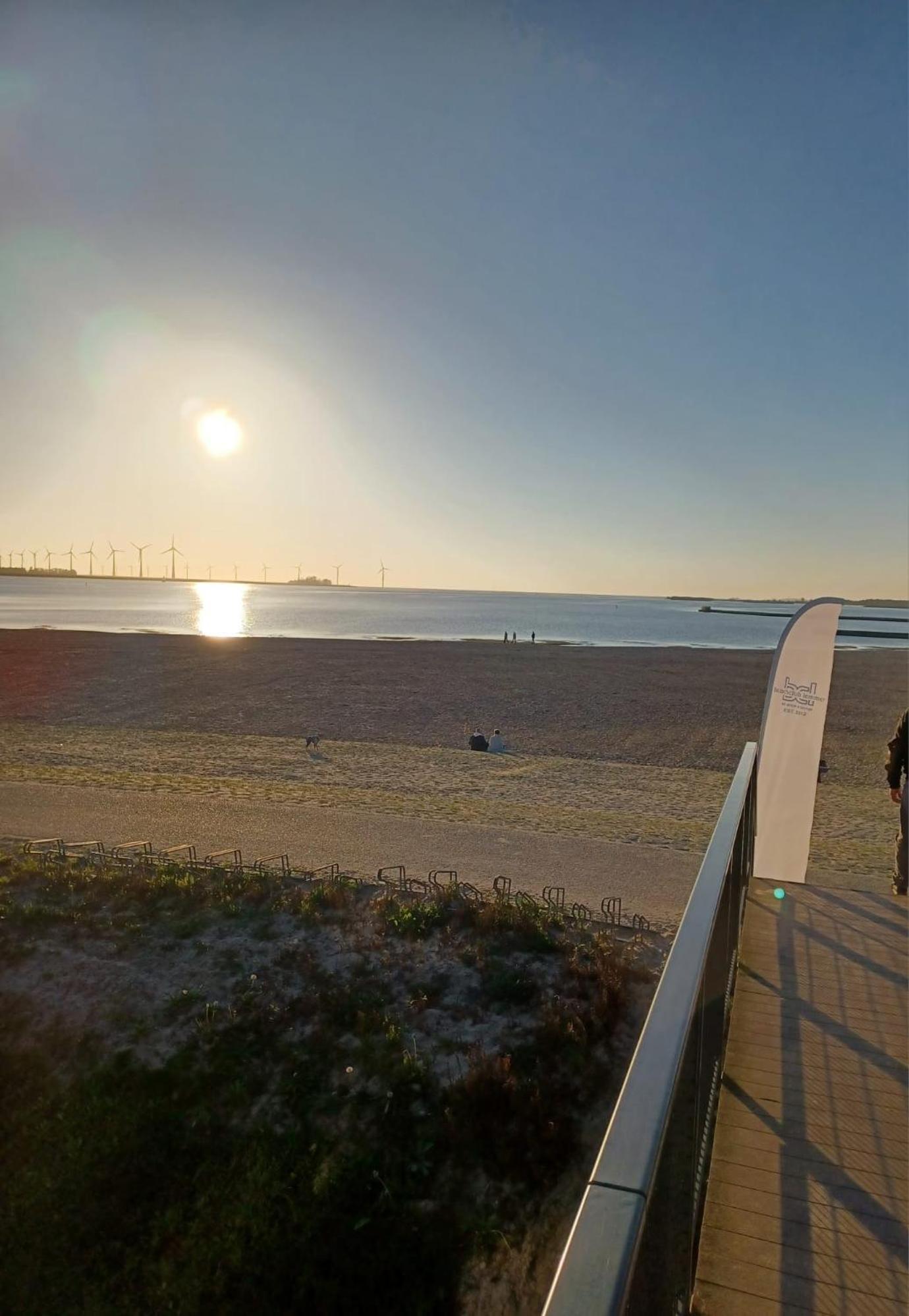 Bungalow Kleine Deichperle, Strand Und Deich In Unmittelbarer Naehe! Lemmer Exterior foto